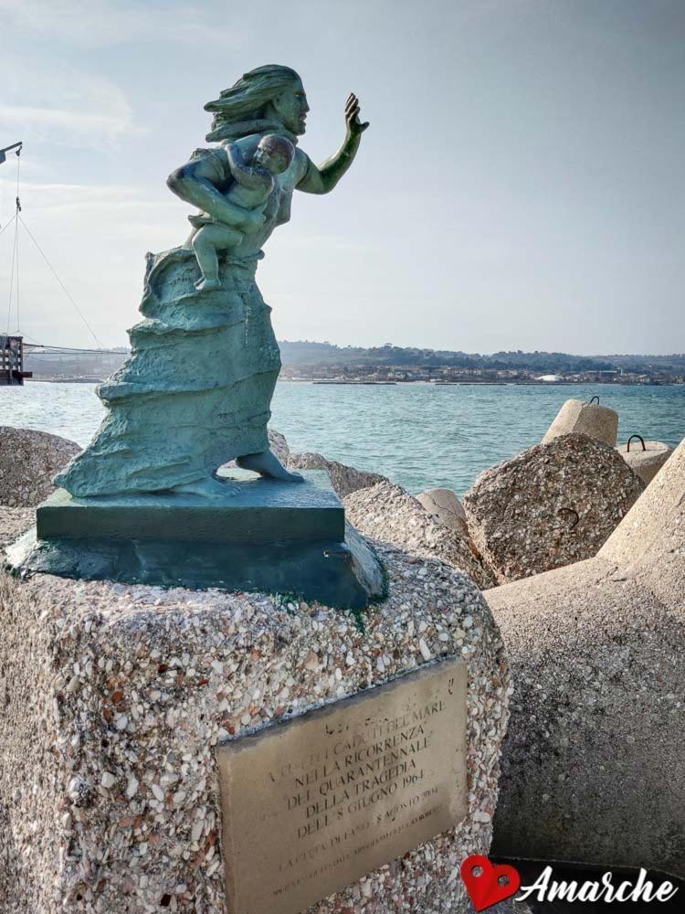 La Casetta Del Marinaio ฟาโน ภายนอก รูปภาพ